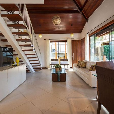 Casa Espetacular Entre Geriba E Ferradurinha - Wifi 200Mb - Piscina Do Codominio - 700 M Da Praia - Garagem - 4 Suites - Area Gourmet Privativa - Cozinha Equipada - Area Kids - Portaria 24H - Ar Condicionado Búzios Eksteriør billede